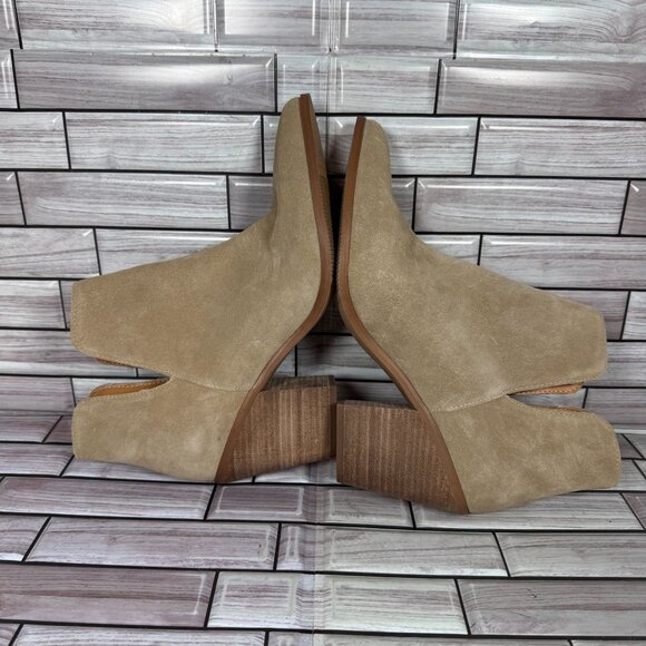 Lisa Vicky Women's Taupe Beige Suede Pointed Toe Booties Shoe Size 11-NEW - Picture 7 of 9